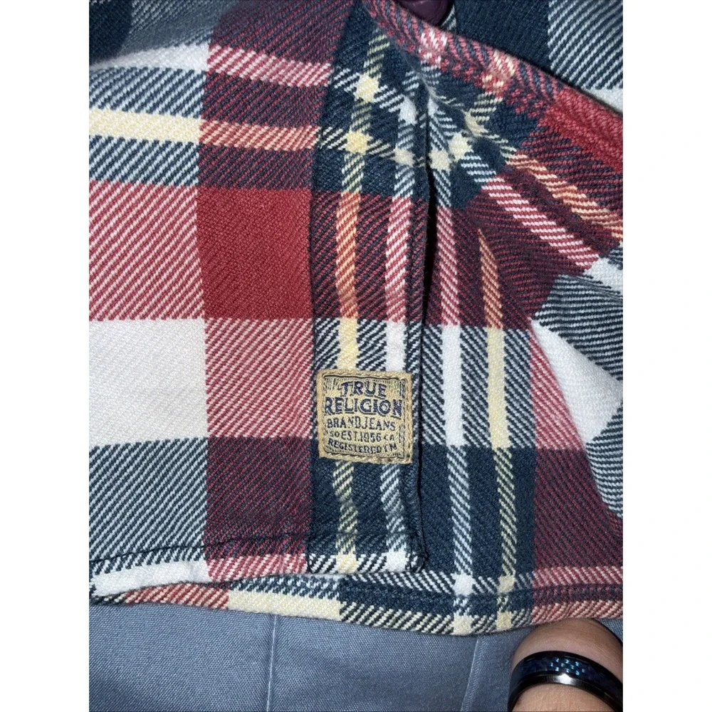 True Religion Men's Red Flannel Plaid button down pocket logo size M